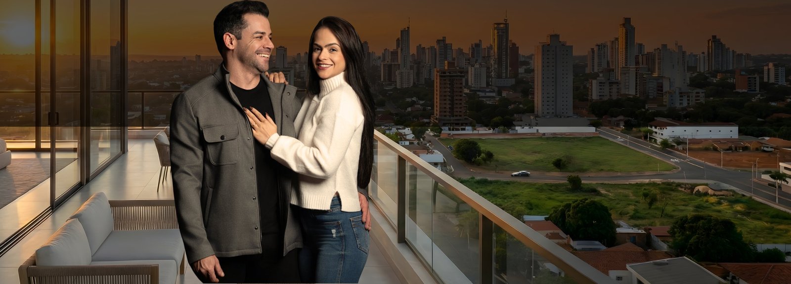 Cristiano e Rejanny em Asunción, com a cidade ao fundo